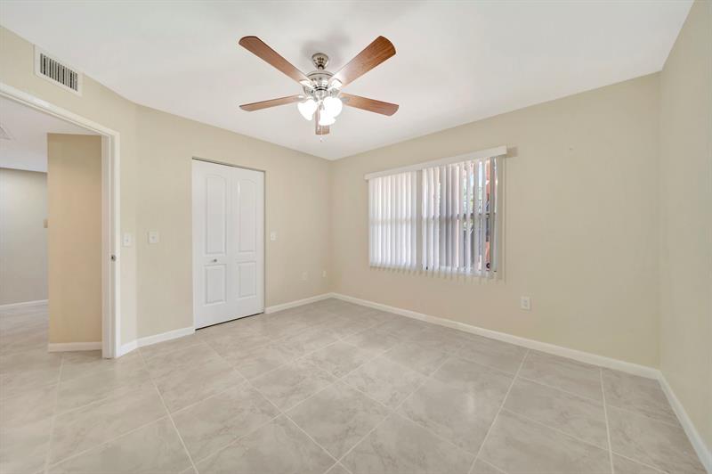 Image 43 of 54 For 601 142nd Ave  115q