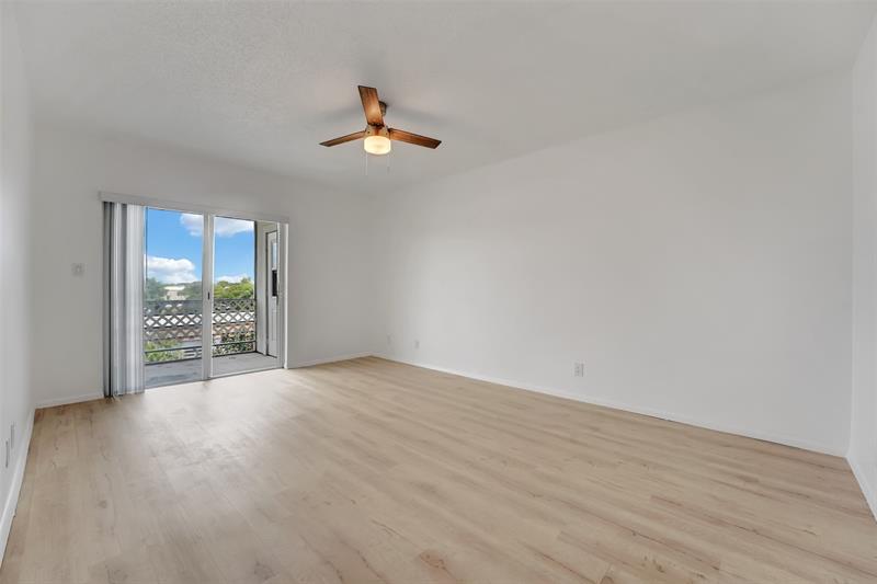 Image 10 of 28 For 6289 Lear Dr  403