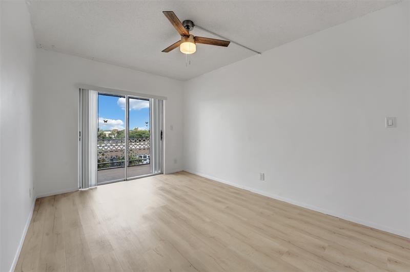 Image 16 of 28 For 6289 Lear Dr  403
