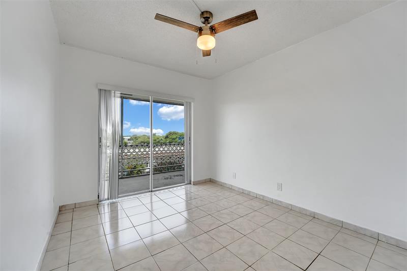Image 18 of 28 For 6289 Lear Dr  403