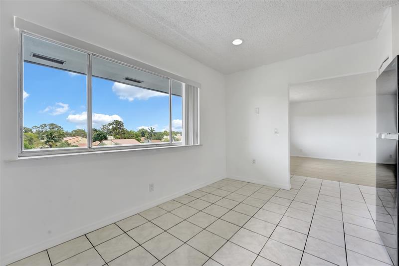 Image 9 of 28 For 6289 Lear Dr  403
