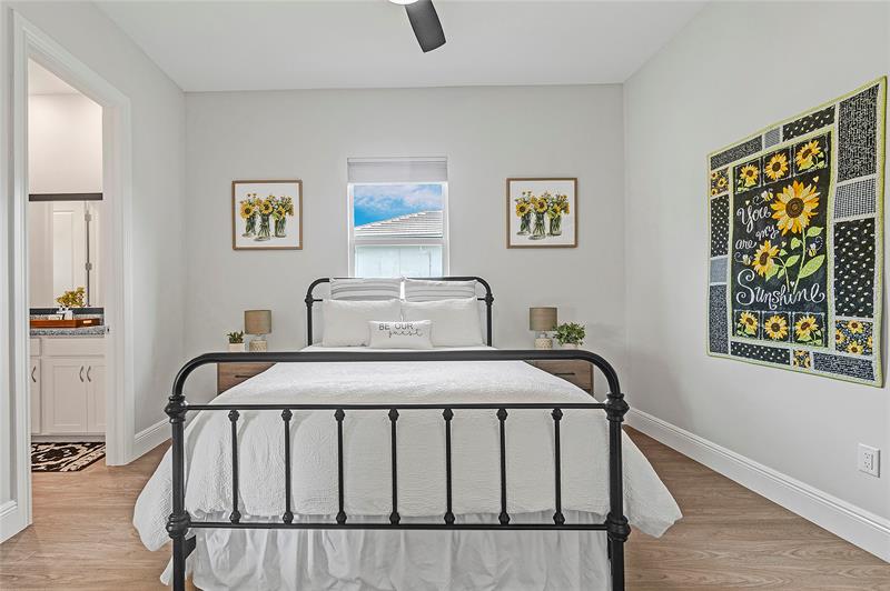 Image 20 of 51 For 9682 Captiva Cir