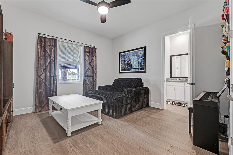 Image 26 of 51 For 9682 Captiva Cir