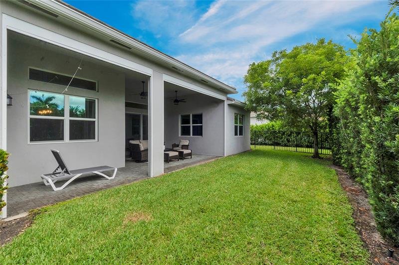 Image 40 of 51 For 9682 Captiva Cir