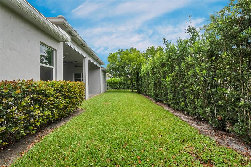 Image 43 of 51 For 9682 Captiva Cir