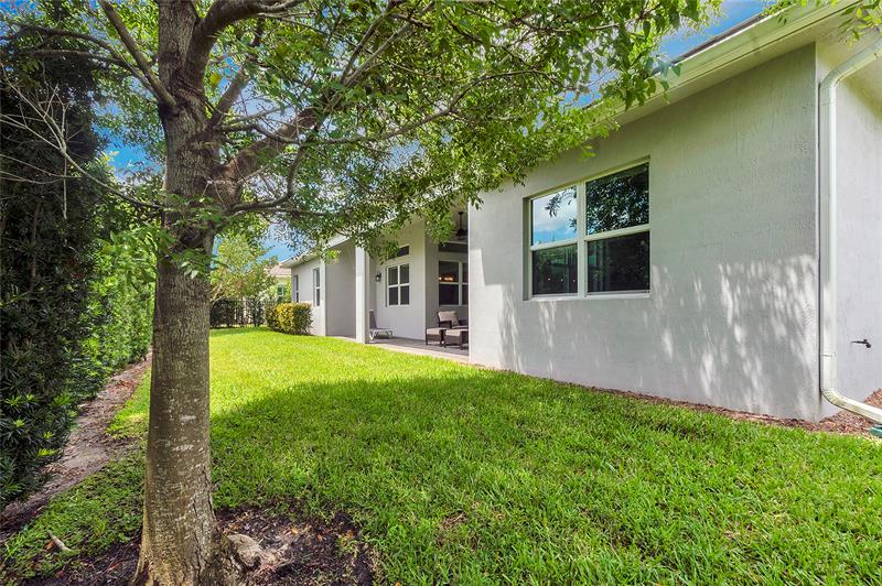 Image 44 of 51 For 9682 Captiva Cir