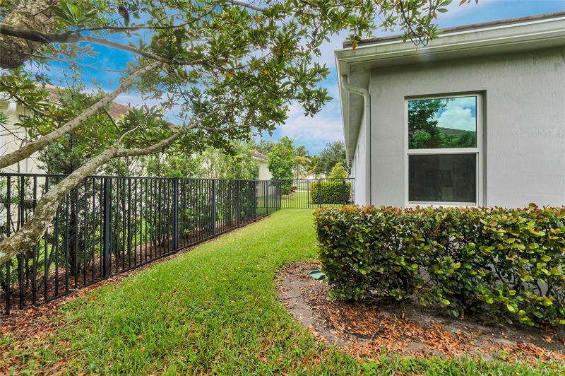 Image 45 of 51 For 9682 Captiva Cir