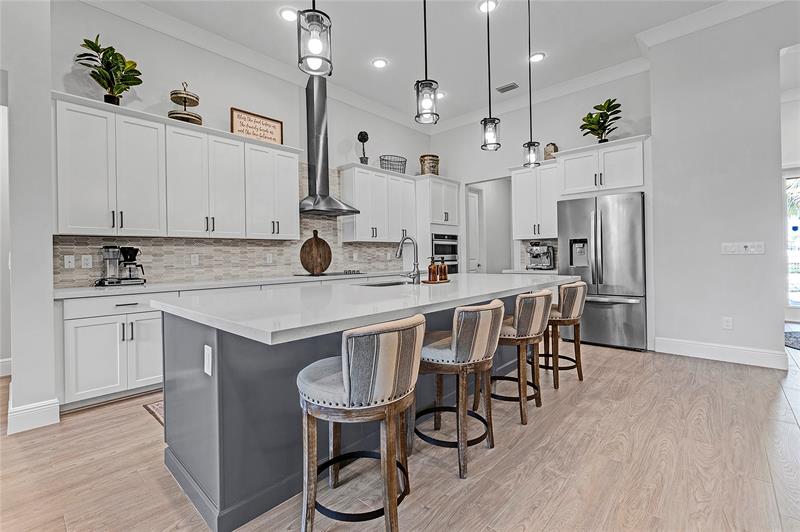 Image 5 of 51 For 9682 Captiva Cir