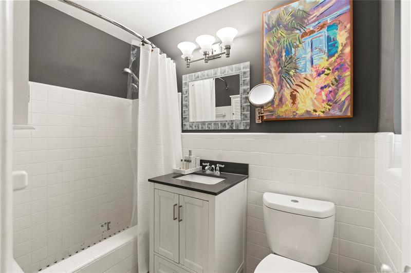 Image 18 of 35 For 2829 17th Ave
