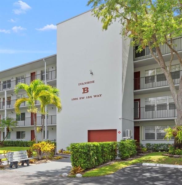 Details for 1301 134th Way  104b, Pembroke Pines, FL 33027