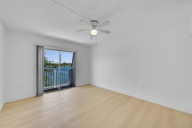 Image 12 of 22 For 4122 61st Ave  8