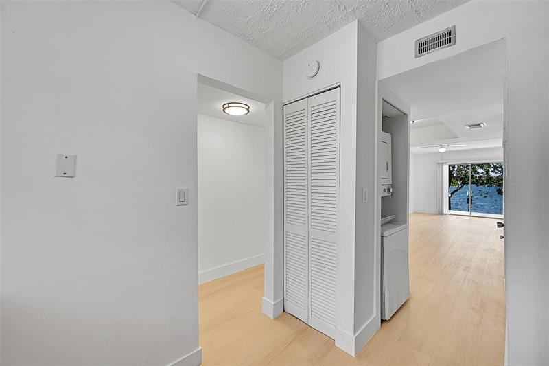 Image 21 of 22 For 4122 61st Ave  8