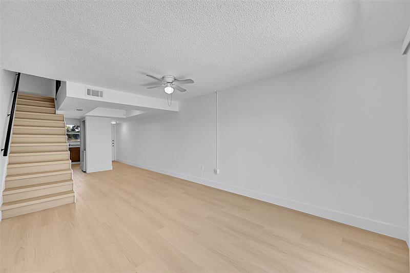 Image 7 of 22 For 4122 61st Ave  8