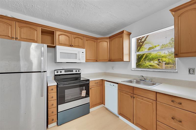 Image 9 of 22 For 4122 61st Ave  8