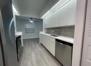 Image 2 of 2 For 1601 Abaco Dr  F2