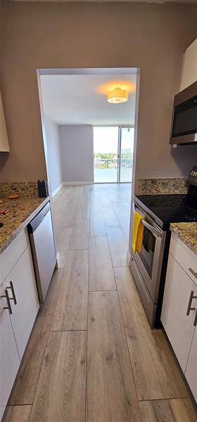 Image 6 of 36 For 2000 135th Street  605