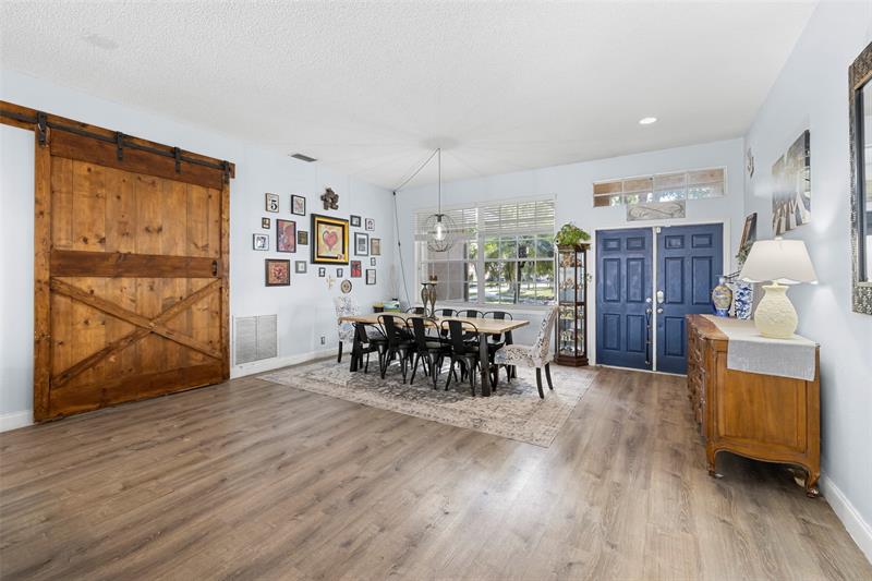 Image 11 of 37 For 5012 45th Ave
