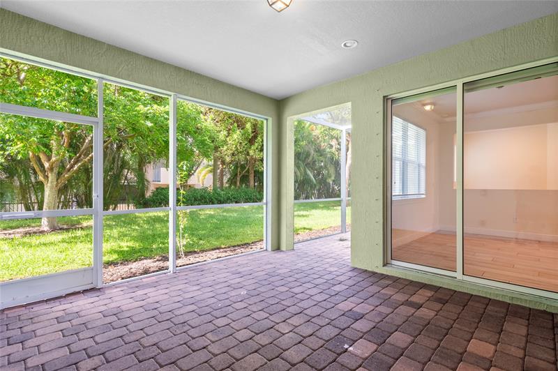Image 12 of 36 For 4401 Large Leaf Ln