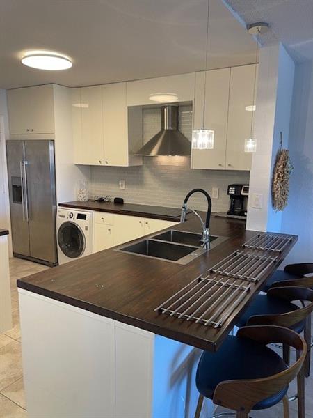 Image 3 of 15 For 6000 Ocean Blvd  5h
