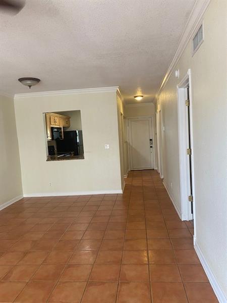 Image 12 of 20 For 2201 9th St  105