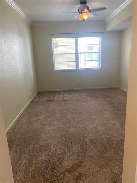 Image 19 of 20 For 2201 9th St  105
