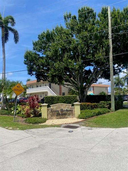 Image 3 of 20 For 2201 9th St  105