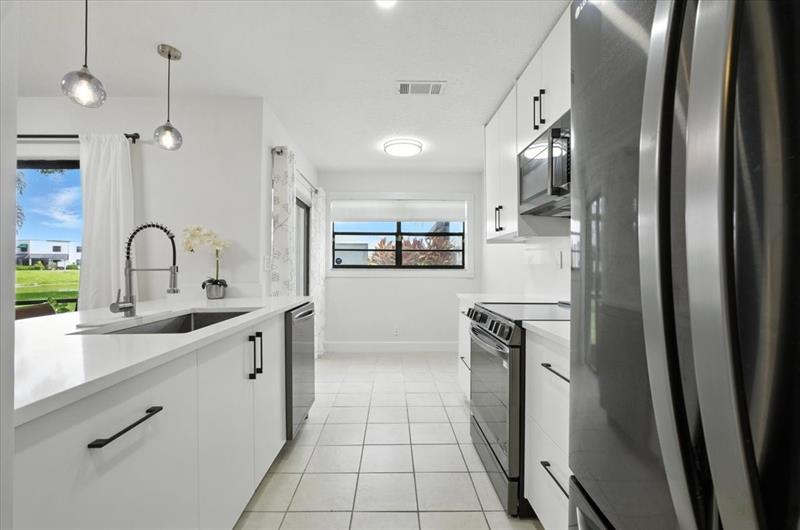 Image 6 of 33 For 511 36th Ave