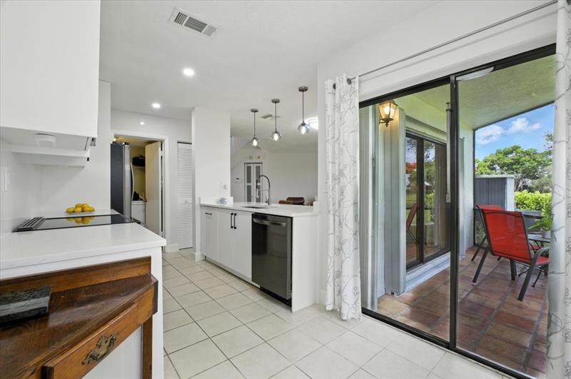 Image 7 of 33 For 511 36th Ave