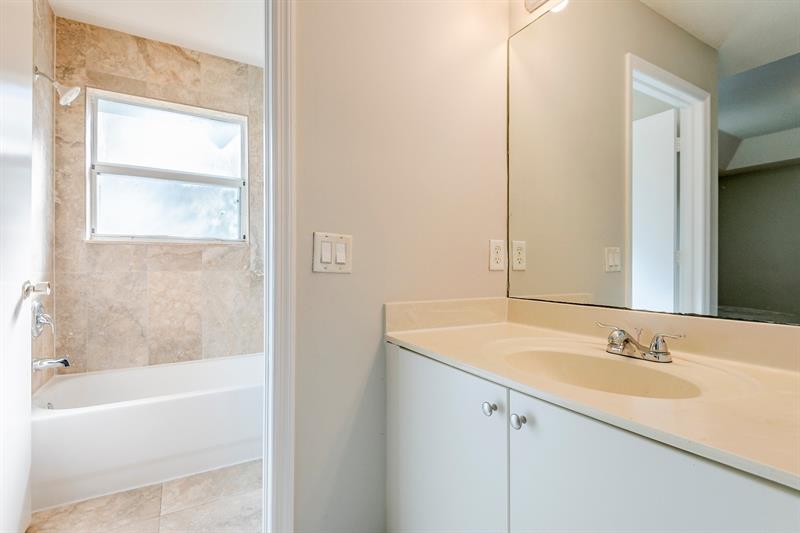 Image 12 of 28 For 1564 31st Ct