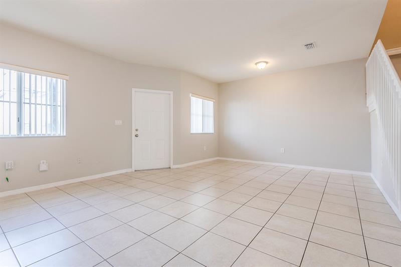 Image 21 of 28 For 1564 31st Ct