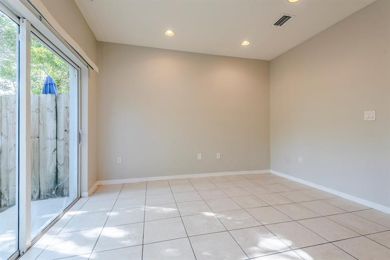 Image 23 of 28 For 1564 31st Ct