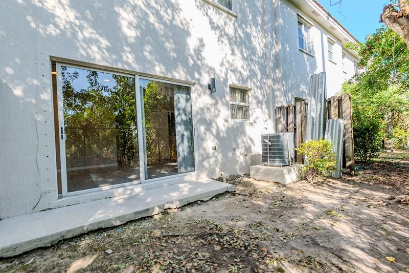 Image 25 of 28 For 1564 31st Ct