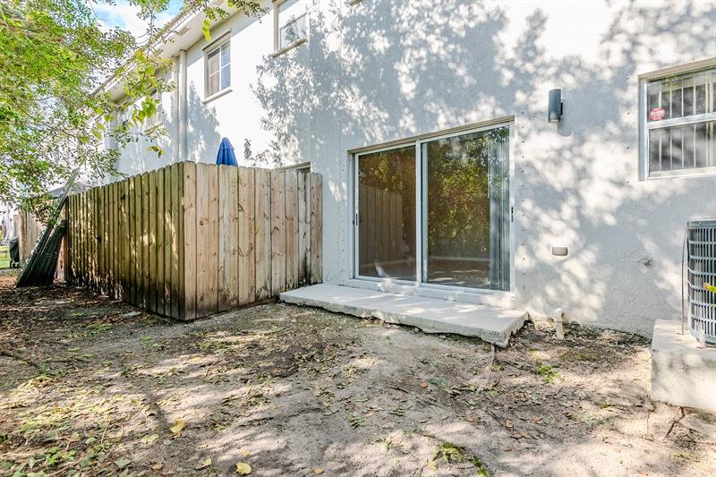 Image 26 of 28 For 1564 31st Ct