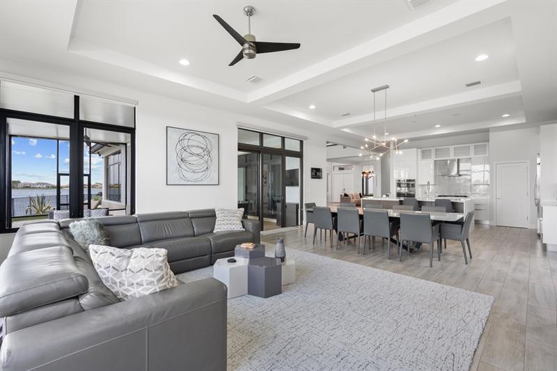 Image 19 of 74 For 8691 Waterview Ter