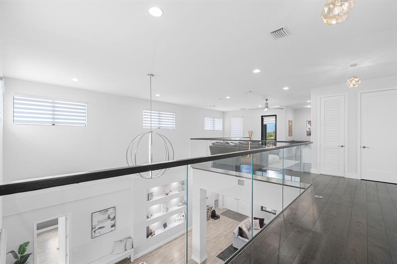 Image 33 of 74 For 8691 Waterview Ter