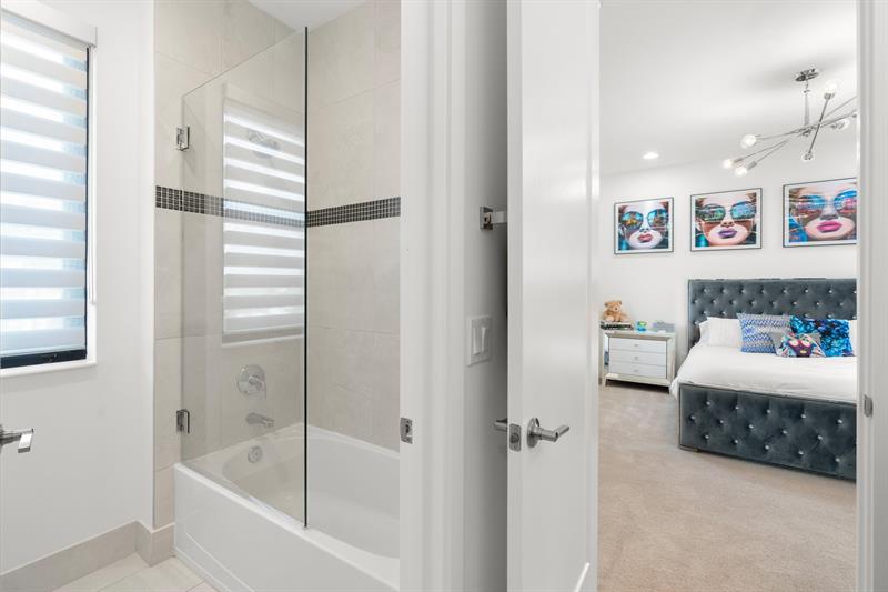 Image 39 of 74 For 8691 Waterview Ter