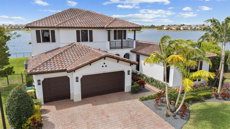 Image 4 of 74 For 8691 Waterview Ter