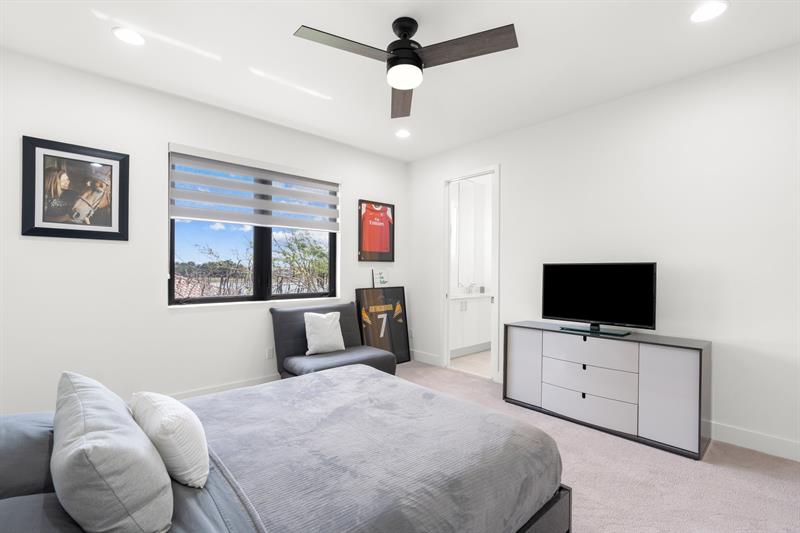 Image 40 of 74 For 8691 Waterview Ter