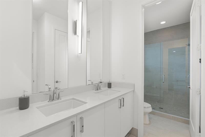 Image 41 of 74 For 8691 Waterview Ter