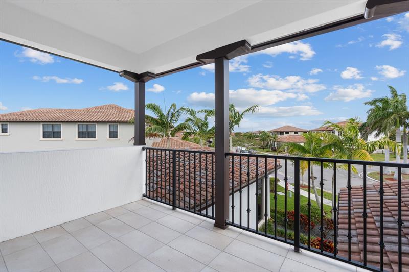 Image 50 of 74 For 8691 Waterview Ter