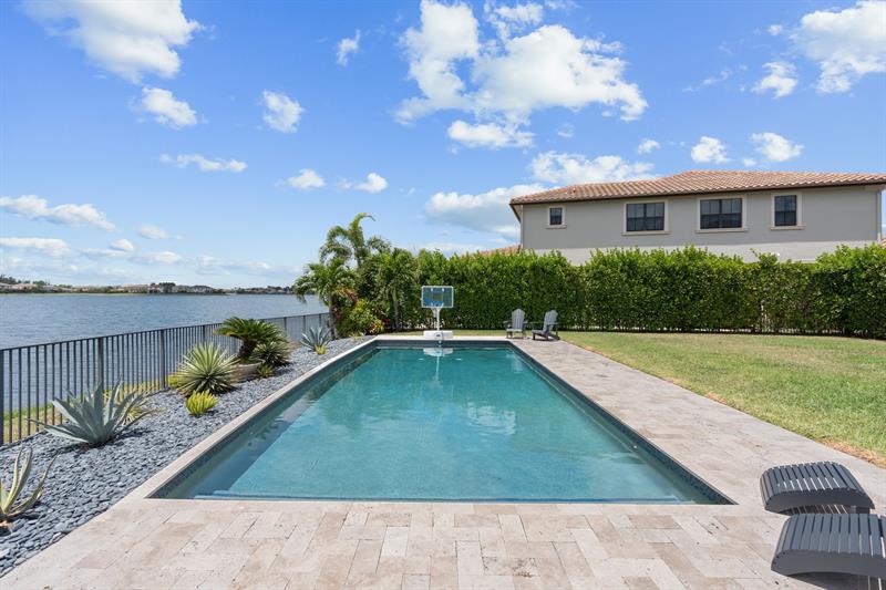 Image 57 of 74 For 8691 Waterview Ter