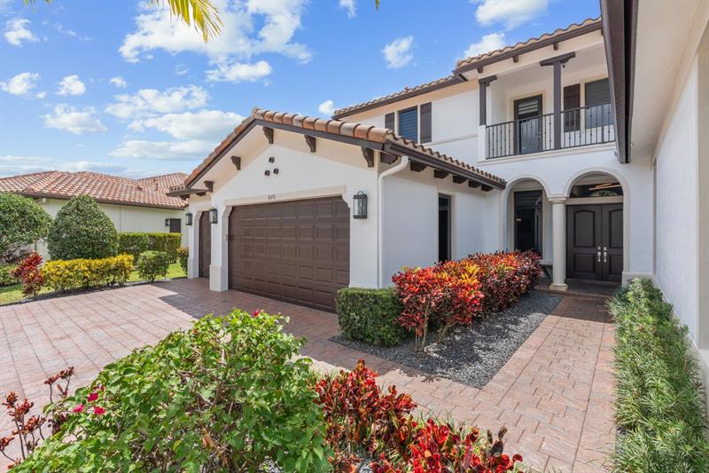 Image 7 of 74 For 8691 Waterview Ter