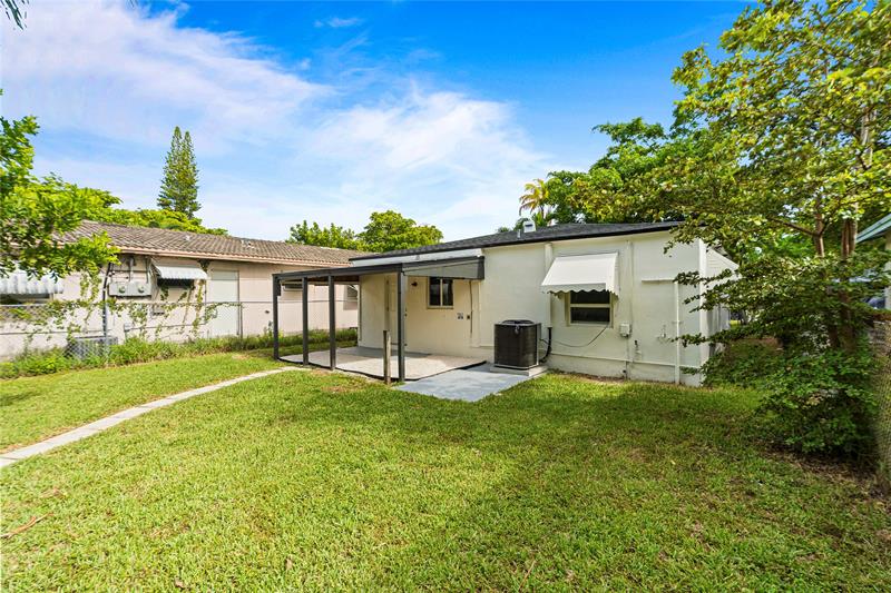 Image 17 of 17 For 1946 Rodman St