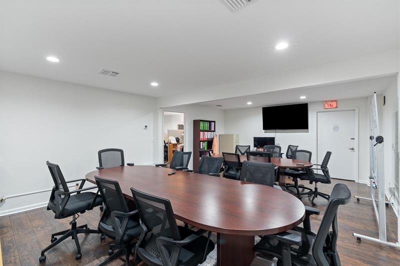 Image 12 of 22 For 120 Southridge Rd