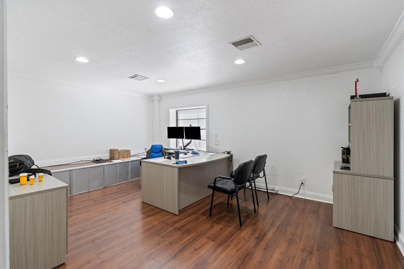 Image 13 of 22 For 120 Southridge Rd