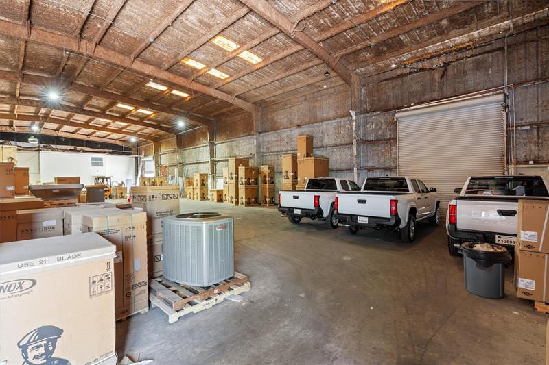 Image 14 of 22 For 120 Southridge Rd