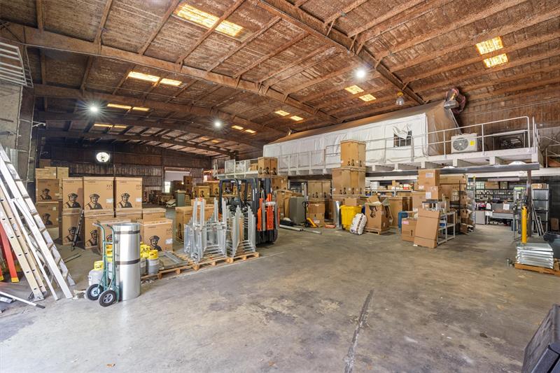 Image 18 of 22 For 120 Southridge Rd