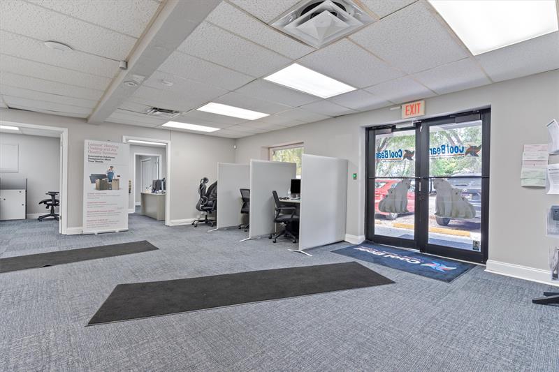 Image 4 of 22 For 120 Southridge Rd