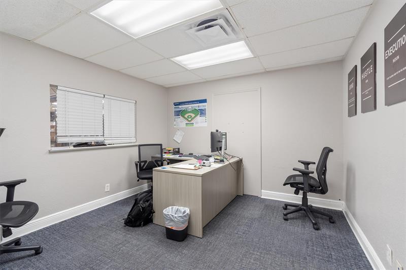 Image 6 of 22 For 120 Southridge Rd