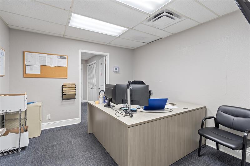 Image 7 of 22 For 120 Southridge Rd